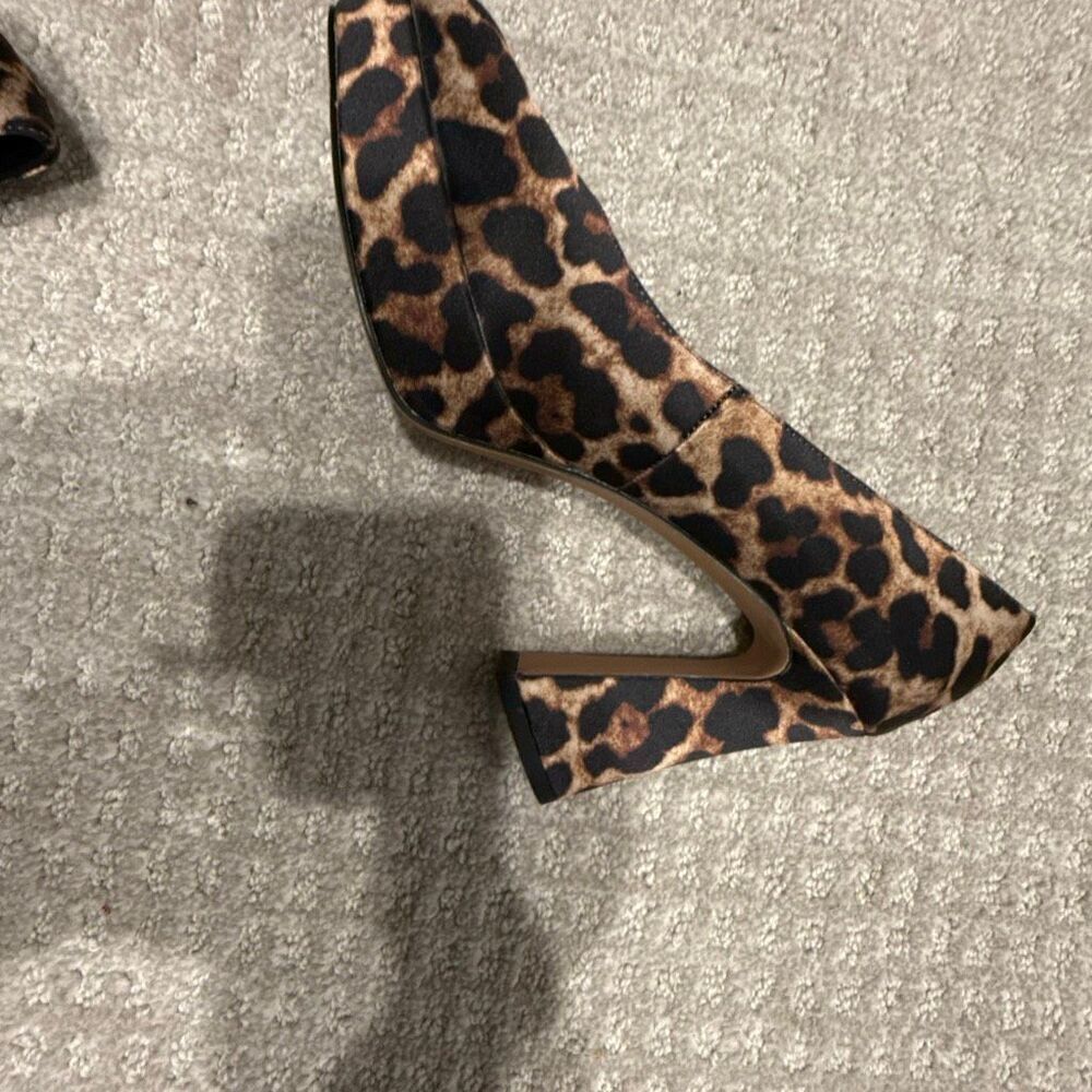 Katy Perry leopard or cheetah platform, chunky heels size 6 1/2 - Picture 4 of 5